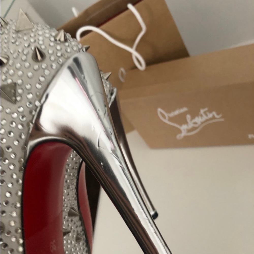 Heels - Picture 6 of 9